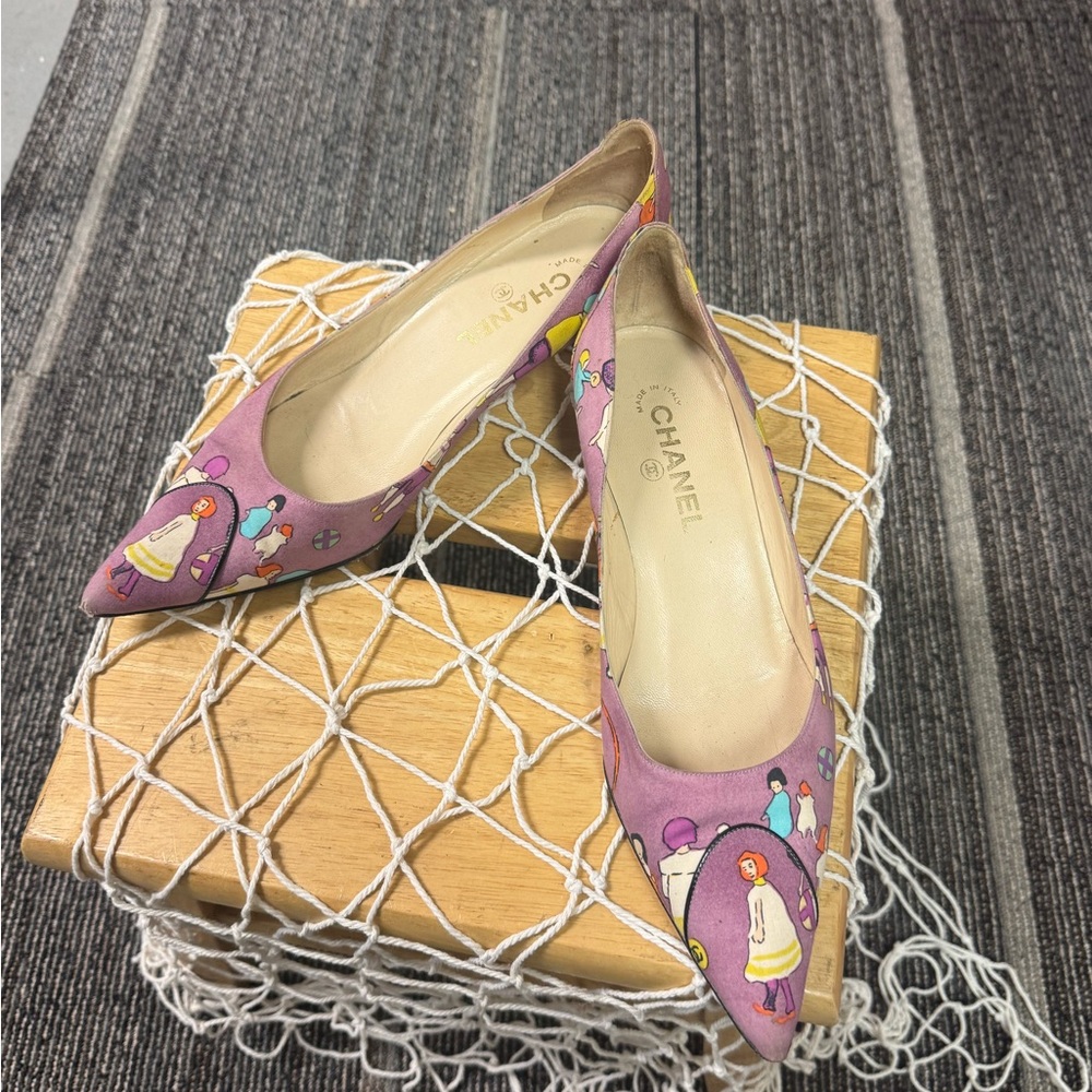 CHANEL Purple  Printed Pointed-Toe Kitten Heels Sz 9